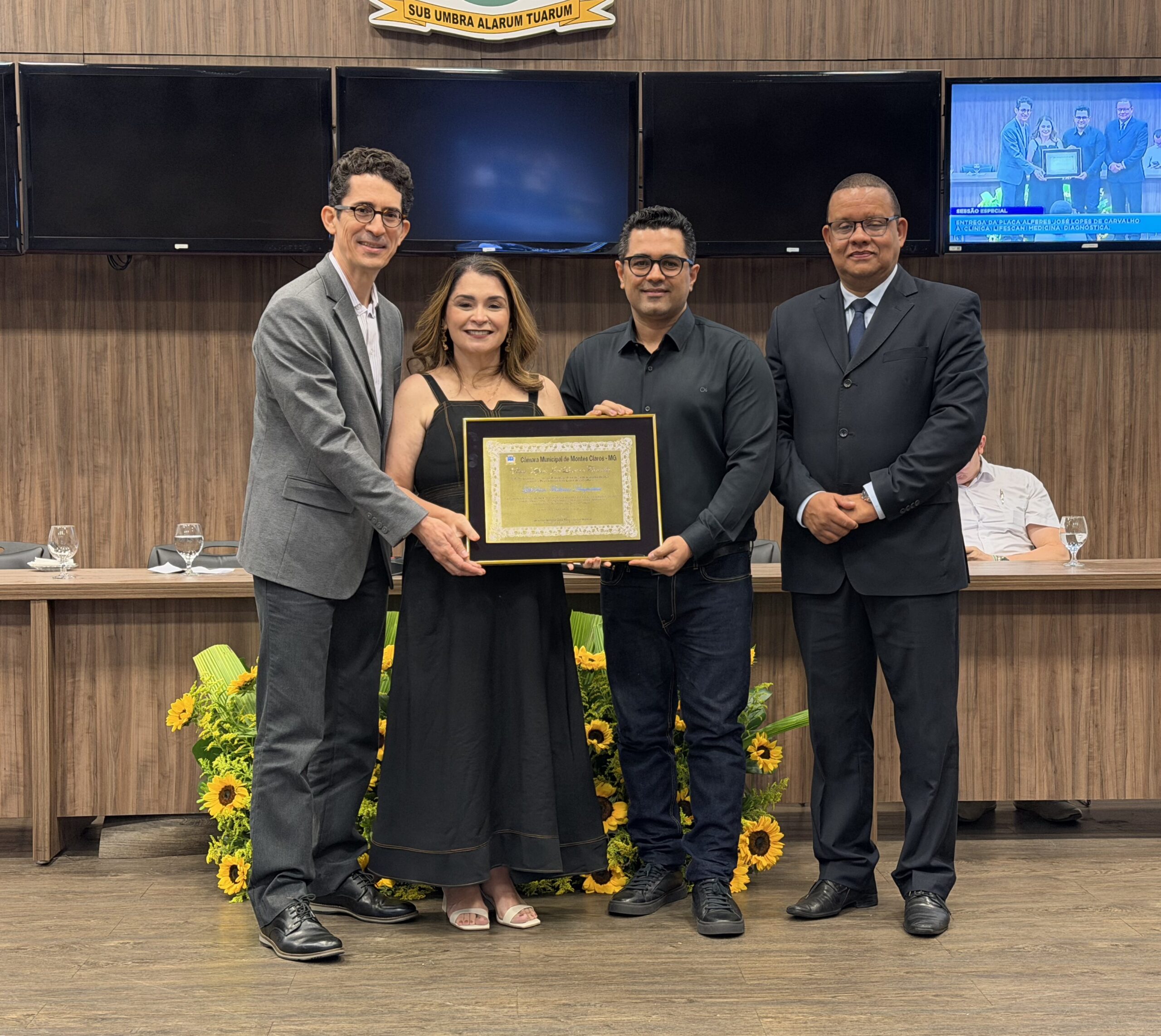 Câmara homenageia Clínica LifeScan Medicina Diagnóstica